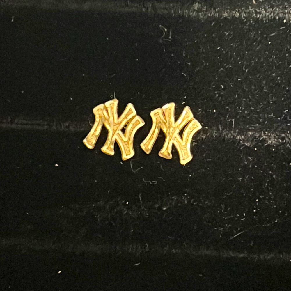 14K Gold Yankee Studs